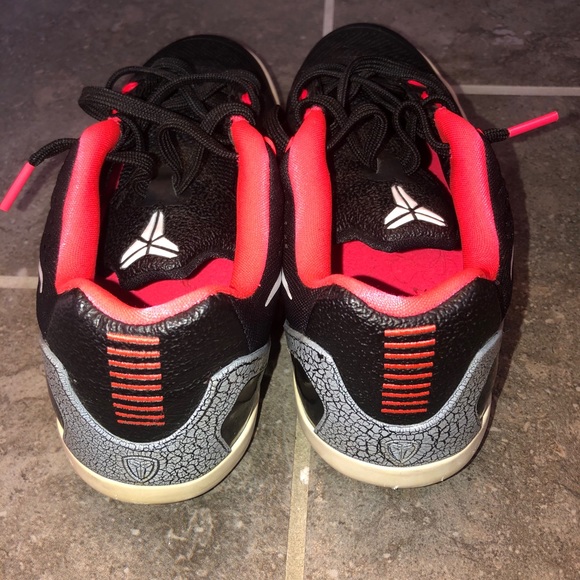 Kobe 9s Laser Crimson - Picture 7 of 7